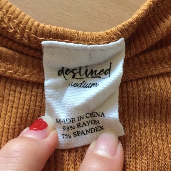 Tilly’s mustard top - Picture 2 of 2